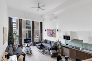 TV connectée, espaces bureaux