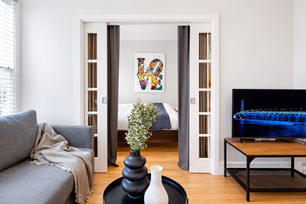 1 bedroom, desk, iron/ironing board, free WiFi