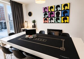 Dining - LiV MTL Downtown Montreal Spacious Urban Suites (Montréal)
