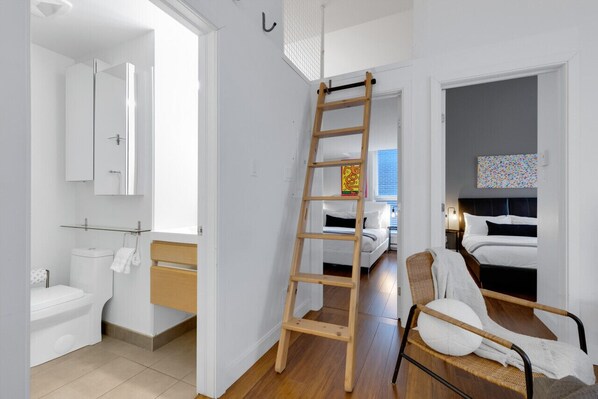 2 Schlafzimmer, Schreibtisch, Bügeleisen/Bügelbrett, kostenloses WLAN