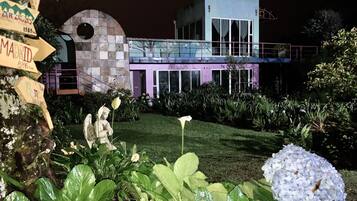 Suite junior, 1 cama King size, vista al río, junto a la montaña (Colibri) | Vista frontal de la propiedad