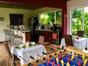 Junior Suite, 1 King Bed, River View, Mountainside (Colibri) | Living area | Flat-screen TV - Gosen B&B (San Pablo)