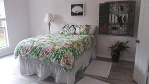 3 chambres, fer et planche à repasser, Wi-Fi, draps fournis