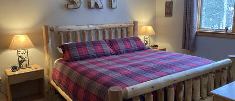 3 bedrooms, desk, iron/ironing board, travel crib