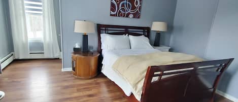 1 bedroom, bed sheets