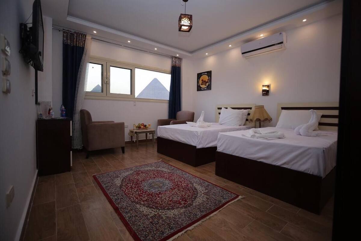 Panoramic Twin Room (Pyramide view)