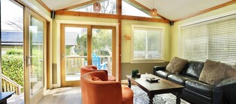 Walk to Downtown Napa, Oxbow Public Market, and BottleRock!