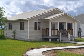 Exterior - Quiet Guest House close to Pinedale with Mountain View (Pinedale)