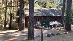 Exterior - Yosemite Scenic Wonders Along the River (Yosemite National Park)