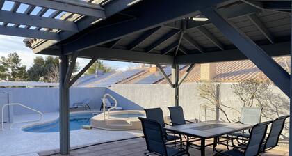 The home features: pool, hot tub and pool table. STR19-00109