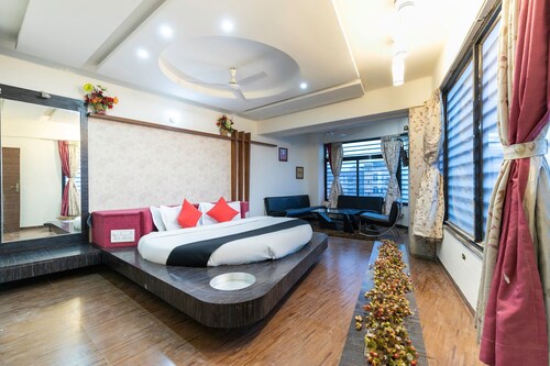 Capital O 65402 Hotel Laxmi Inn