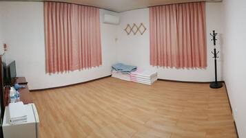 Deluxe Ondol Room | Free WiFi