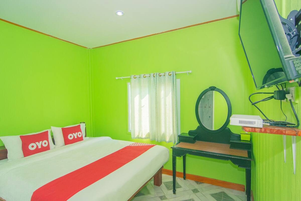 Standaard tweepersoonskamer | Een bureau, gratis wifi