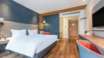 Standard Room, 1 King Bed, Accessible | Soundproofing