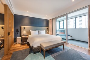 Suíte, várias camas (Additional Living Area) | Quartos à prova de som