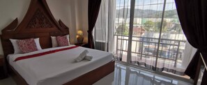 Room - Sure Guesthouse (Kamala)