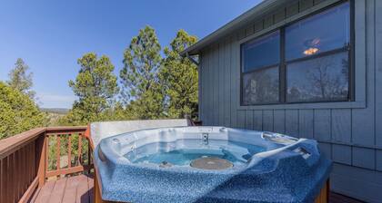 'Immerse yourself in solitude' with a breathtaking stay at Chelsea House with Hot Tub!