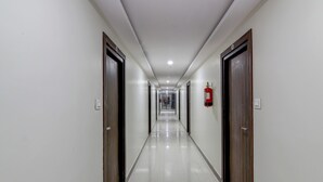 Interior - Capital O 49632 Mkr Regency (Tadepalle)