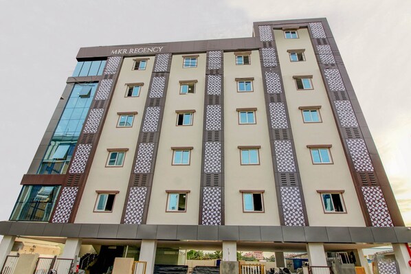 Exterior - Capital O 49632 Mkr Regency (Tadepalle)