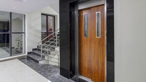 Interior - Capital O 49632 Mkr Regency (Tadepalle)