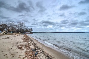 Beach nearby - Centrally Located Traverse City Condo 1 Mi to Bay (Traverse City)