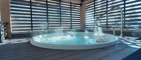 室外 SPA 浴缸