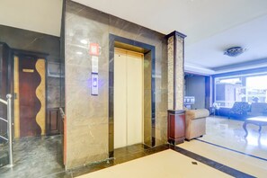 Interior - Capital O 41324 Marian International (Coimbatore)