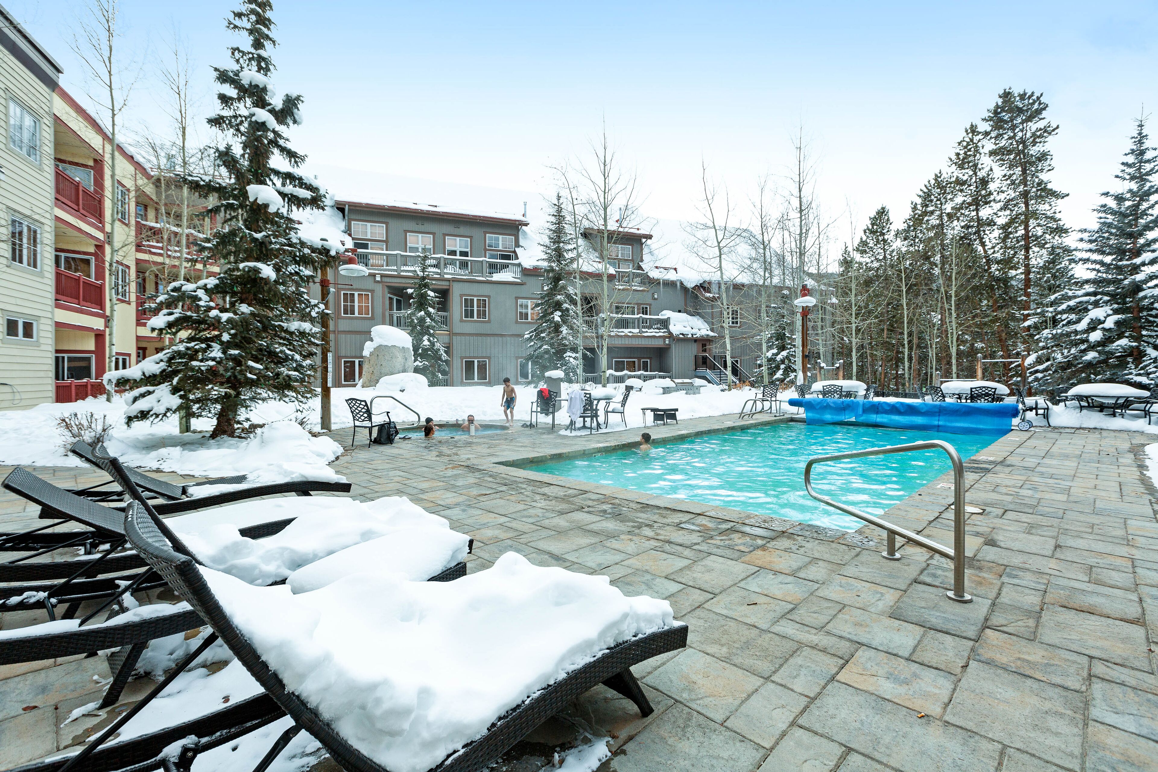 Enjoy a Shared Pool/Hot Tub at this Condo within Walking Distance of the Gondola