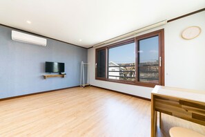 Individually decorated, individually furnished, soundproofing, free WiFi - Jeju Jungmun Oasis Pension (Seogwipo)