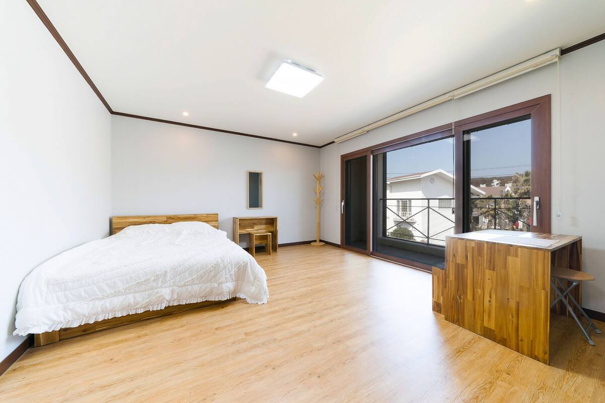 Studio (Oasis 204, 202/ 302, 203) | Geluiddichte muren, gratis wifi, individueel gedecoreerd