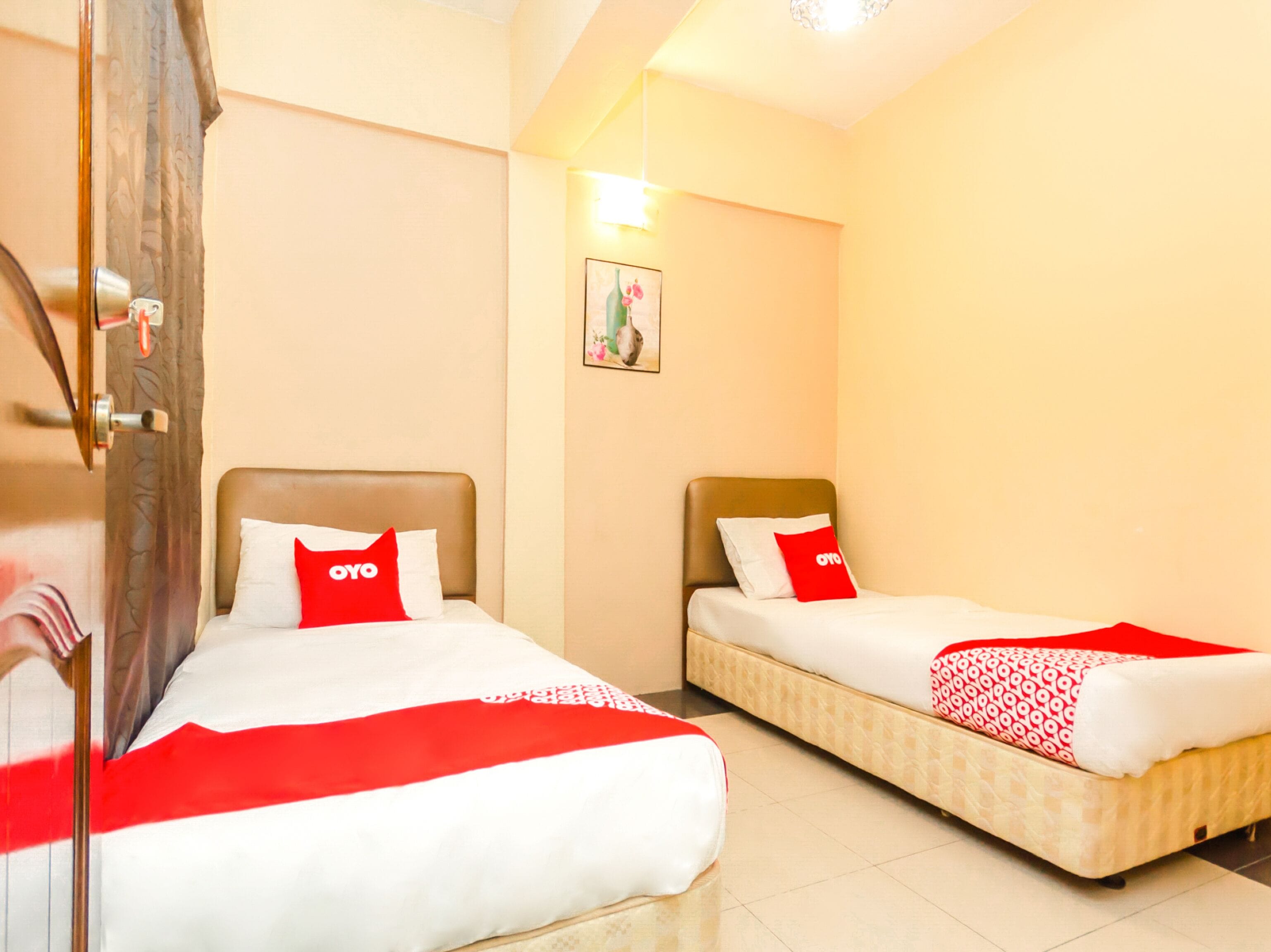 standard twin room | desk, free wifi, bed sheets