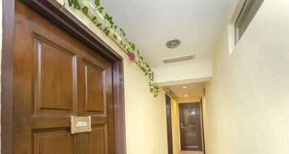 OYO 89703 B Link Hotel