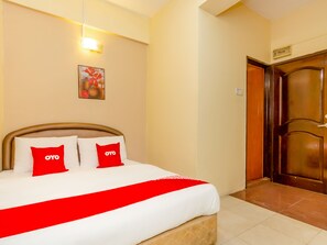 Standard Double Room | Desk, free WiFi, bed sheets - OYO 89703 B Link Hotel (Kulai)
