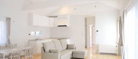 Ferienhaus (Private Vacation) | Wohnzimmer