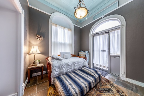 4 sovrum, skrivbord, gratis wi-fi och sängkläder