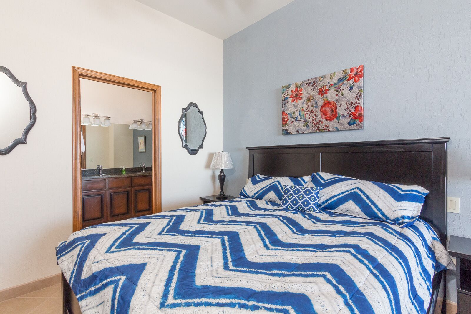 3 chambres, fer et planche à repasser, Wi-Fi, draps fournis