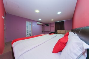 Superior Suite | Free WiFi - OYO 89650 Inn Hotel (Teluk Intan)