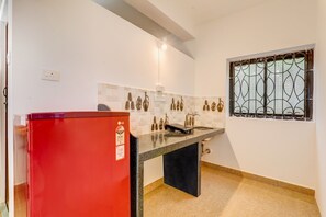 Private kitchen - OYO 41057 Peaceful Studios Baga (Arpora)