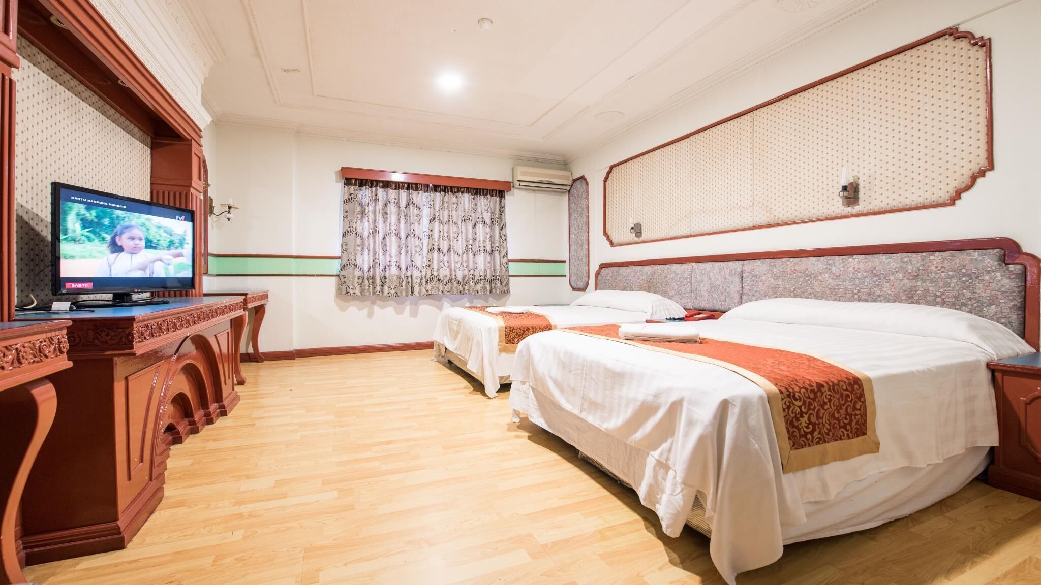 Bureau, accès au Wi-Fi (inclus), literie fournie