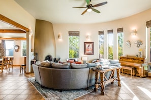 TV, fireplace, DVD player, books
