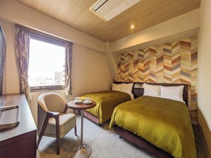 [Renovated]Superior Twin Room, Non Smoking | Desk, soundproofing, free WiFi, bed sheets - Hotel New Gaea Ube (Ube)