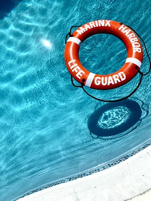 Seasonal outdoor pool - Marnix Classic Harborview Pension (Yaese)