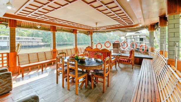 Restaurant - OYO 45941 Houseboat Parthasarathy 5 BHK Luxury (Kuttanad Taluk)