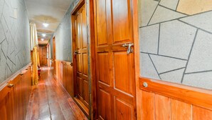 Interior - OYO 45941 Houseboat Parthasarathy 5 BHK Luxury (Kuttanad Taluk)