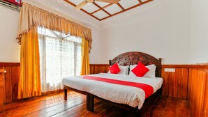 Room - OYO 45941 Houseboat Parthasarathy 5 BHK Luxury (Kuttanad Taluk)