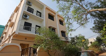OYO 24317 Aditya Guest House 3