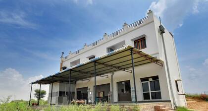 OYO 49696 Hotel Veer Teja