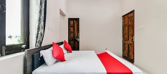 OYO 49696 Hotel Veer Teja