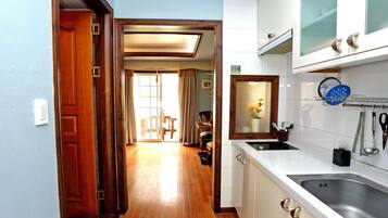 Duplex | Private kitchenette | Full-sized fridge, microwave, stovetop, electric kettle