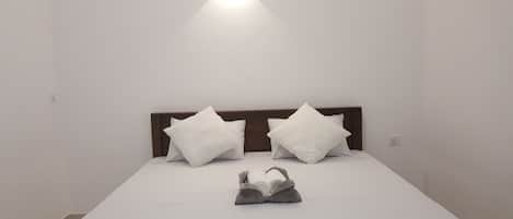 1 bedroom, iron/ironing board, free WiFi